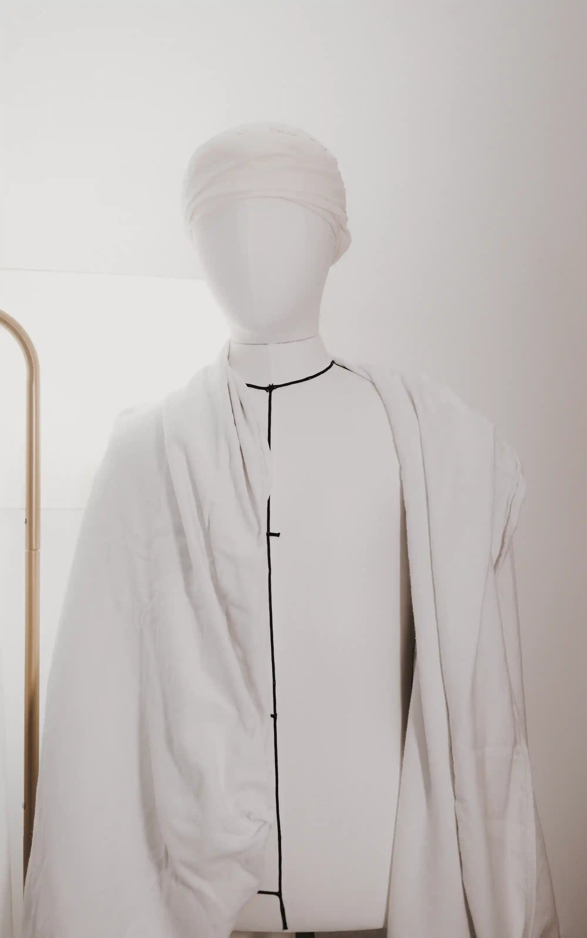 مصنوع بطريقة مخصصة